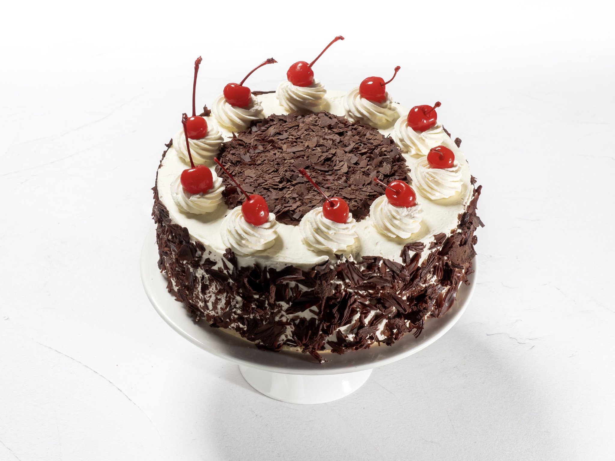 经典的黑森林蛋糕一直受到食客们的喜爱。