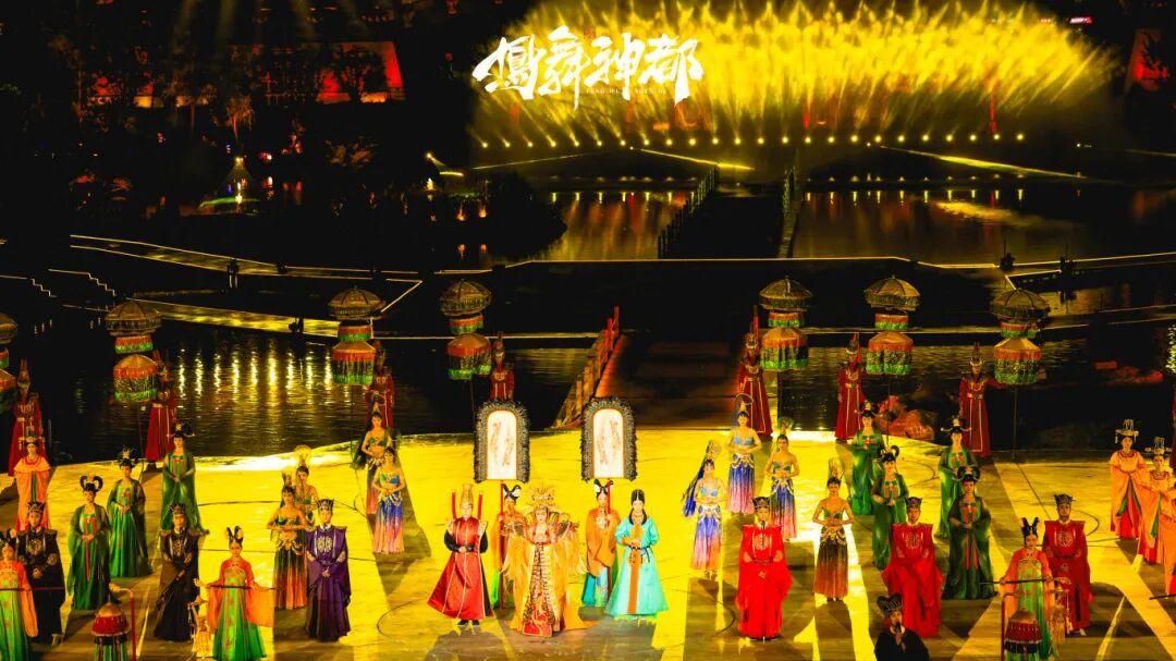 河南多家景区发布公告：今天，这些人可免费游园、看演出！