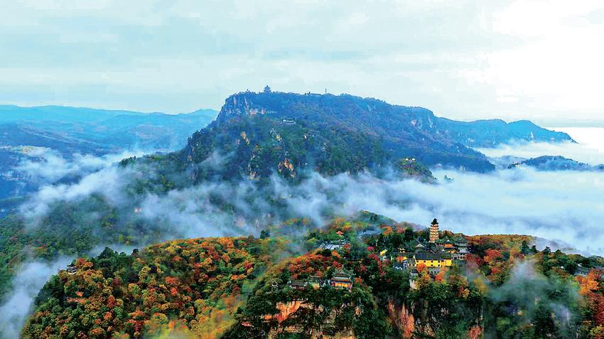 平凉崆峒山景区迎来云海奇观