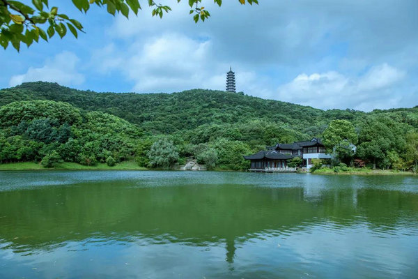 如“诗”如醉，春满双山香山